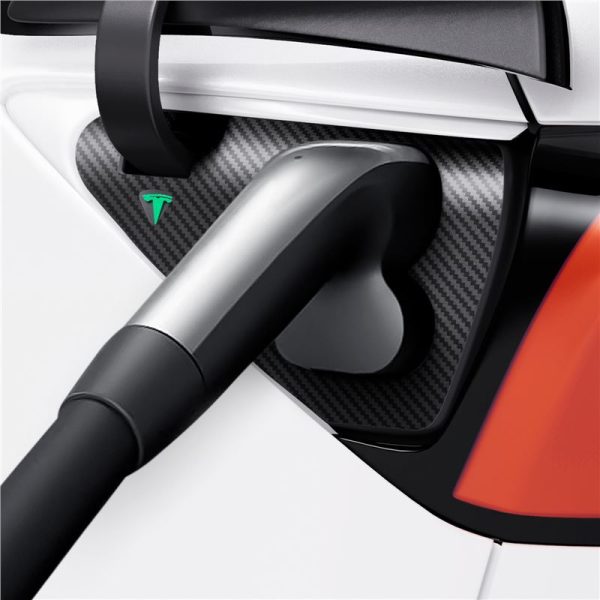 Spigen Tesla Protective Film and Wrap Set for Charge Port (EU) Carbon-Tesla Model Y/3 (ACP07595) - Image 14