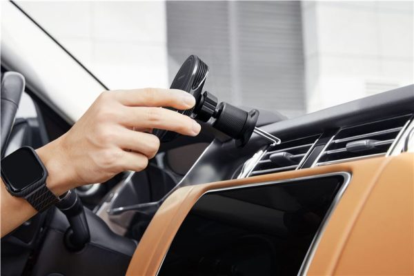 Pitaka MagEZ Car Mount Pro 2 Qi2 (CM2402N) - Image 4