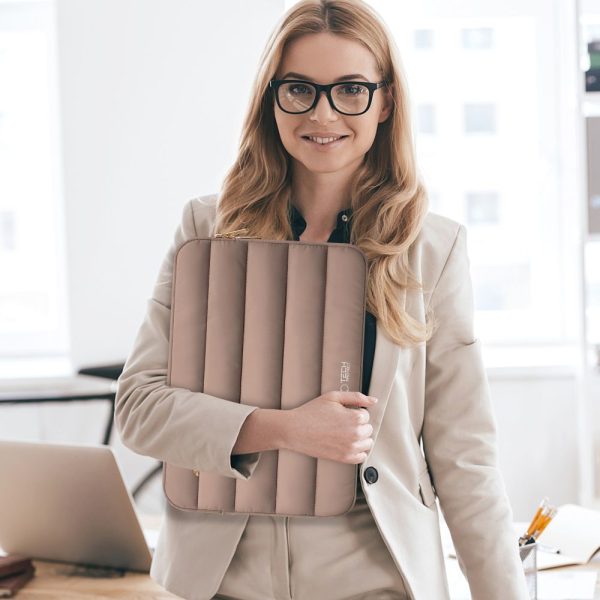 TECH-PROTECT FLUFFY LAPTOP 13-14 WALNUT - Image 11