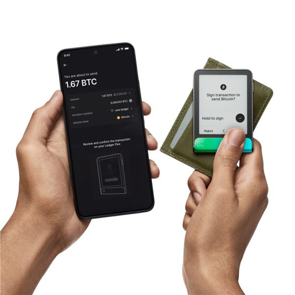 Ledger Flex Oxidate Green Crypto Hardware Wallet with Recovery Key (LEDGERFLEX-OGREEN-RK) - Image 4