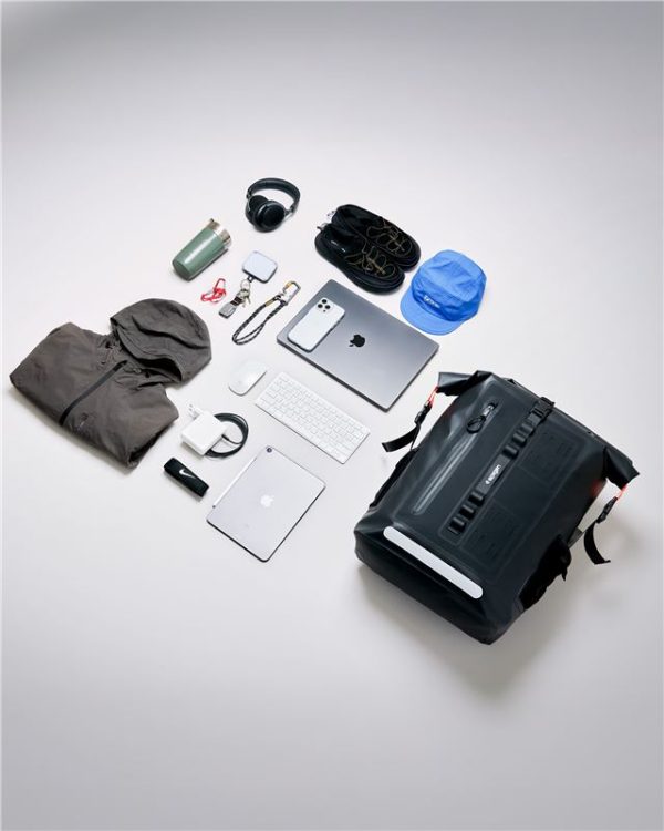 Spigen Aqua Shield WaterProof Backpack A650 black (AMP07875) - Image 5