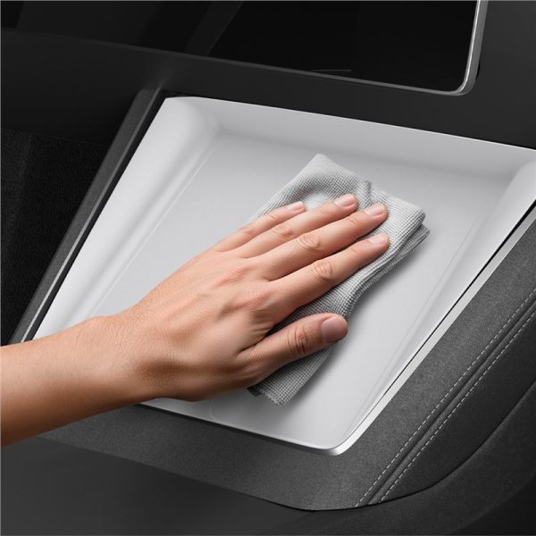 Spigen Tesla Wireless Charging Pad Cover white - Tesla model Y 2025 (ACP10032) - Image 8