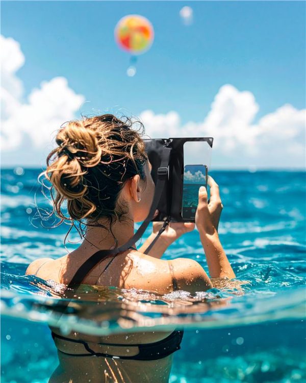 Spigen Aqua Shield WaterProof Case A640 (Dual Crossbag) 1 Pack Black (AMP09746) - Image 13