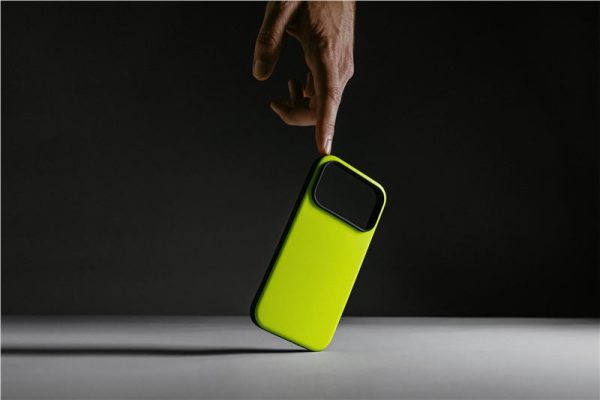 Nomad Modern Case volt-Apple iPhone 17 Pro (NM011772858) - Image 15