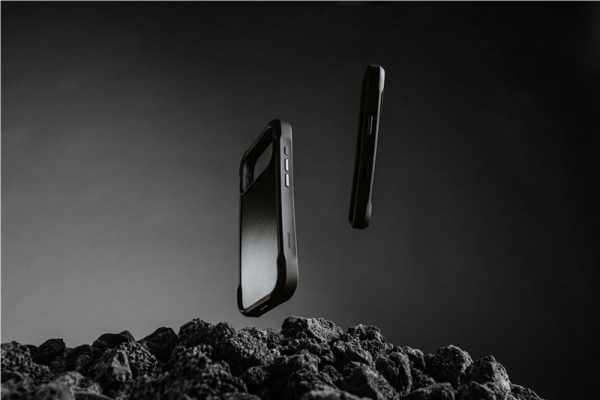 Nomad Rugged Leather Case black (Horween)-Apple iPhone 17 Pro (NM011802858) - Image 3