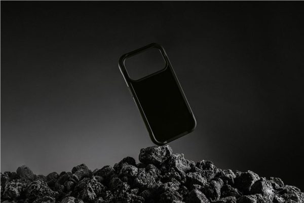 Nomad Rugged Leather Case black (Horween)-Apple iPhone 17 Pro (NM011802858) - Image 14