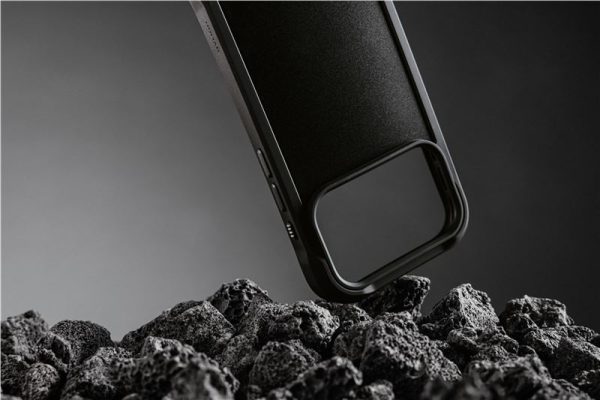 Nomad Rugged Leather Case black (Horween)-Apple iPhone 17 Pro (NM011802858) - Image 15