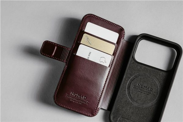 Nomad Modern Leather Folio burgundy (Horween)-Apple iPhone 17 Pro Max (NM011826858) - Image 3