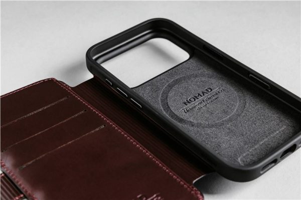 Nomad Modern Leather Folio burgundy (Horween)-Apple iPhone 17 Pro Max (NM011826858) - Image 4