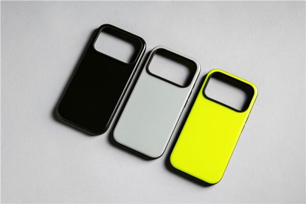 Nomad Modern Case vulcan black-Apple iPhone 17 Pro (NM014001858) - Image 13