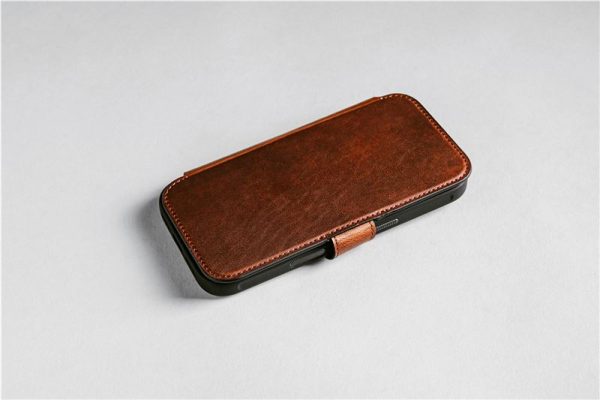 Nomad Modern Leather Folio olde dublin (Horween)-Apple iPhone 17 Pro (NM014094858) - Image 7