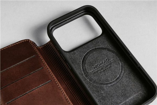 Nomad Modern Leather Folio rustic brown (Horween)-Apple iPhone 17 Pro (NM014155858) - Image 22