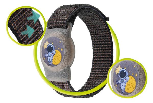 Mobile Origin AirTag Strap black cosmonaut