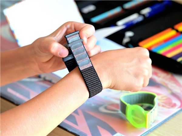 Mobile Origin AirTag Strap green vibe