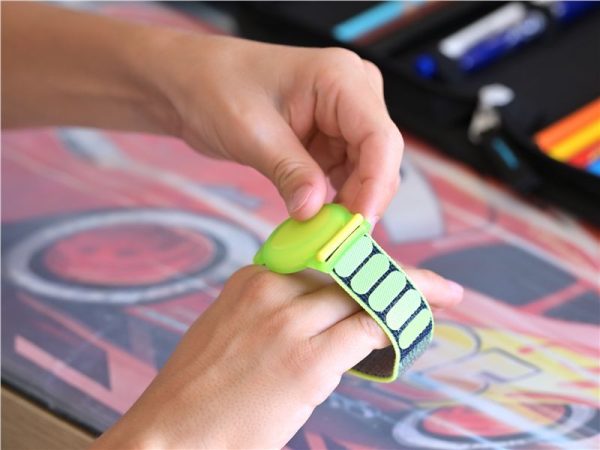 Mobile Origin AirTag Strap green vibe