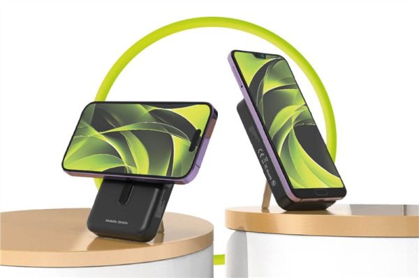 Mobile Origin Wireless Magnetic PowerBank 10000mAh USB-C and Lightning Cable PB11