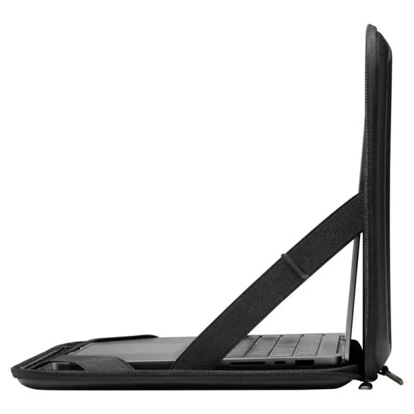 Spigen Rugged Armor Pro black - MacBook Pro 14" M5 2025/M4 2024/M3 2023/M2 2023/M1 2021